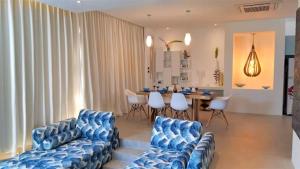 01 - Beach Villa Retreat