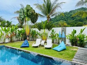 01 - Beach Villa Retreat