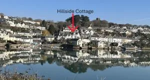 Stones throw from river - Noss Mayo