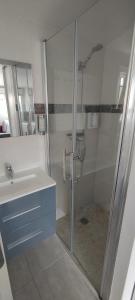 Appartements Charmant studio climatise avec parking, terrasse et piscine : photos des chambres