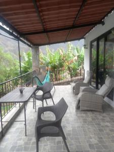 CASA DE CAMPO CON PISCINA EN COCACHACRA HUAROCHIRI SOL TODO EL AÑo