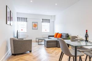 Two-Bedroom Apartment room in Wellington House by Celador Apartments