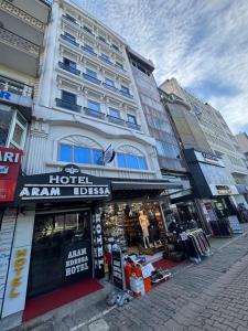 Aram Edessa Hotel