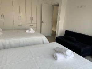 Elegant, pool, 2 bedroom, gym