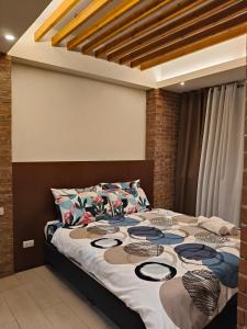 LDN Secret Crib -Two palm tree across NAIA Terminal 3