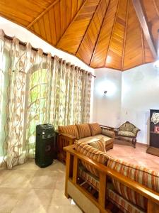 Gemlita Villa in Uswetakeiyawa