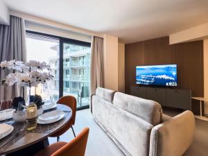 Mercury Suite Delightful w Pool access by Arco Collection