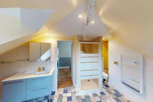 Duplex Traversière Spacious 100m from the Port 4 Guests