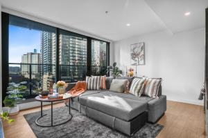 Imagine Marco 1 Bedroom 2 Beds apartment With a Pool Cinema Gym near CBD, Crown Casino & Exhibition centre