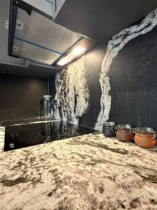 Peaceful Cozy Apt with Stunning View&Full Kitchen