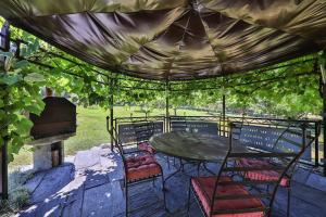 Spacious apartment, balneo and garden