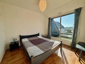 Appartements Quiberon - 2 Pieces + Mezzanine avec 2 Balcons, Parking, Pres de la Mer - FR-1-478-125 : photos des chambres