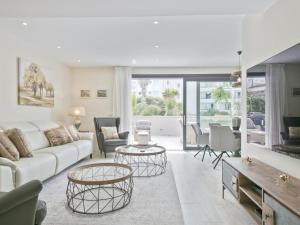 Sitges Spaces Urban Beach Flat- 3 Bedrooms, 3 Bathrooms, Huge Terrace, Near Beach - 4hvězdičkové hotely ve městě Sitges