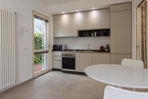 GOLDEN LUXE - New Style in Forte dei Marmi Private Parking