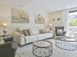 Sitges Spaces Urban Beach Flat- 3 Bedrooms, 3 Bathrooms, Huge Terrace, Near Beach