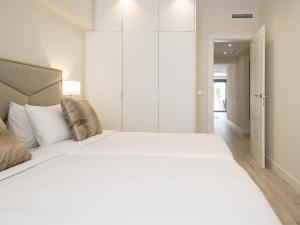 Sitges Spaces Urban Beach Flat- 3 Bedrooms, 3 Bathrooms, Huge Terrace, Near Beach