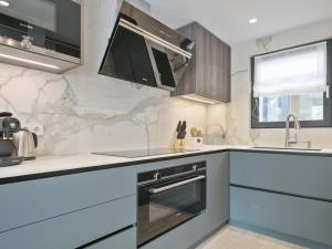 Sitges Spaces Urban Beach Flat- 3 Bedrooms, 3 Bathrooms, Huge Terrace, Near Beach