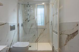 GOLDEN LUXE - New Style in Forte dei Marmi Private Parking