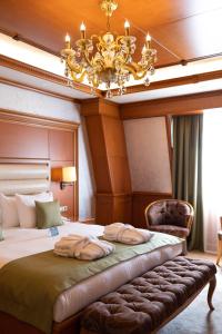 Hotel London 1889 & Casino