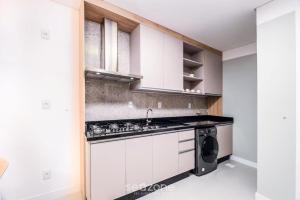 Apto c churrasq. 650m da praia - Ingleses CCI003