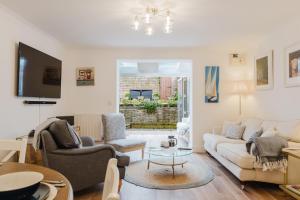 Stylish Retreat with Private Garden in Tetbury