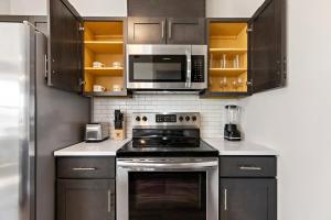 City Views 1BR Free-Parking- Easy NYC Access