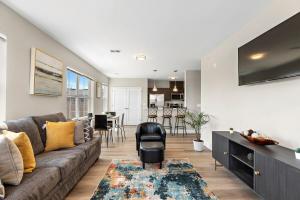 City Views 1BR Free-Parking- Easy NYC Access