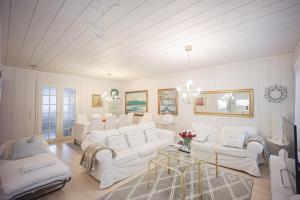 Villa Raikka - 3BDR - Sauna - Wi-Fi - Private Parking