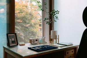 Comfortable home 10 min from Hongik University, 5min from Gajwa station with baby products, 4 Bedrooms 8 people