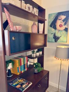 Central Boutique Apartment Near Valletta with Cafeteria Just Next Door - Perfect for Couples Wanting to Discover Malta - Bus Stops Just Outside