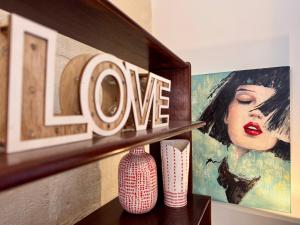 Central Boutique Apartment Near Valletta with Cafeteria Just Next Door - Perfect for Couples Wanting to Discover Malta - Bus Stops Just Outside