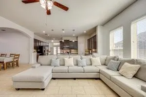 Pool Access and Fenced Yard Modern San Antonio Gem - Helotes