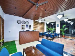 LA Riqueza Koala Inn Mcleod Ganj - 05 Mins from Mall Road - Mountain View Rooms with Free Parking