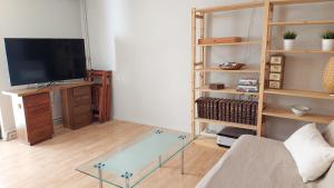 COZY Apt BY THE SEA AT VOULIAGMENI