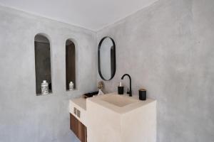 Canna Uluwatu - Stylish Private 1BR Pool Suite
