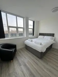 2 Bed Sizeable Station House Apartment - Brigg