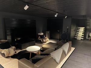 Levi and Sky Luxury Villa