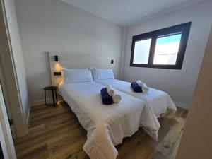 VV Almansa Canteras I "by henrypole home"