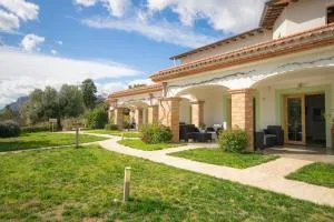 HOTEL Essenza di Mirto - Posada