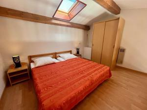 Appartement T3 avec mezzanine et parking au Rayol-Canadel - FR-1-226B-176