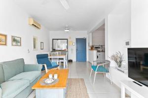 Limnaria Gardens Cozy Apartment