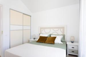 Two apartments 250m from las americas Beach