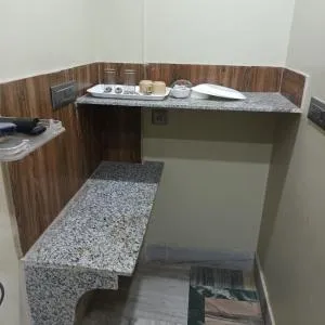 73 Rest House - Sāntrāgāchi