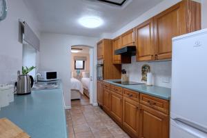 Crossways Cottage by Winterton Cottages