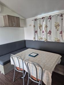 MOBILE HOME Climatisé 6 personnes Camping Novela