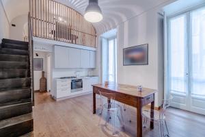 Casa-Galleria dArte live a stay of author