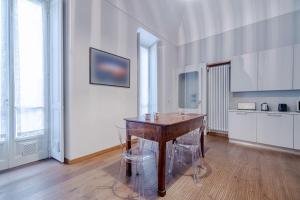 Casa-Galleria dArte live a stay of author