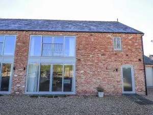 Heron's Den - Edlington