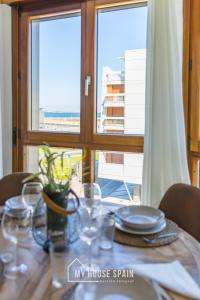 MyHouseSpain - Playa de poniente, con vistas al mar y parking gratuito