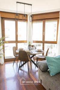 MyHouseSpain - Playa de poniente, con vistas al mar y parking gratuito